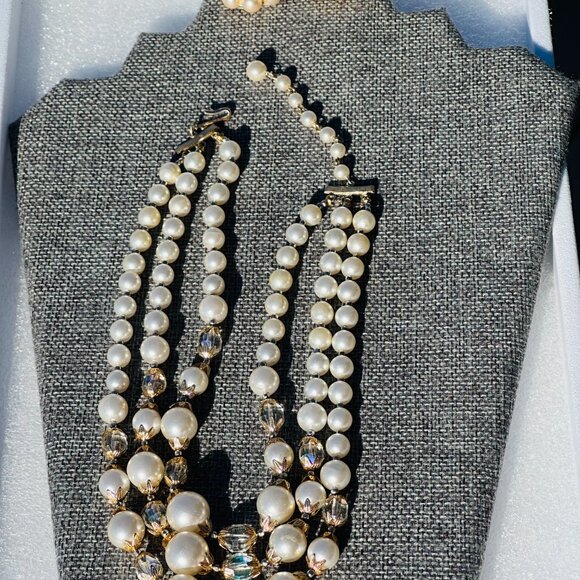 VTG  Faux Pearls and Crystal Glass Beads 3 Strand Necklace 16” - Picture 2 of 4